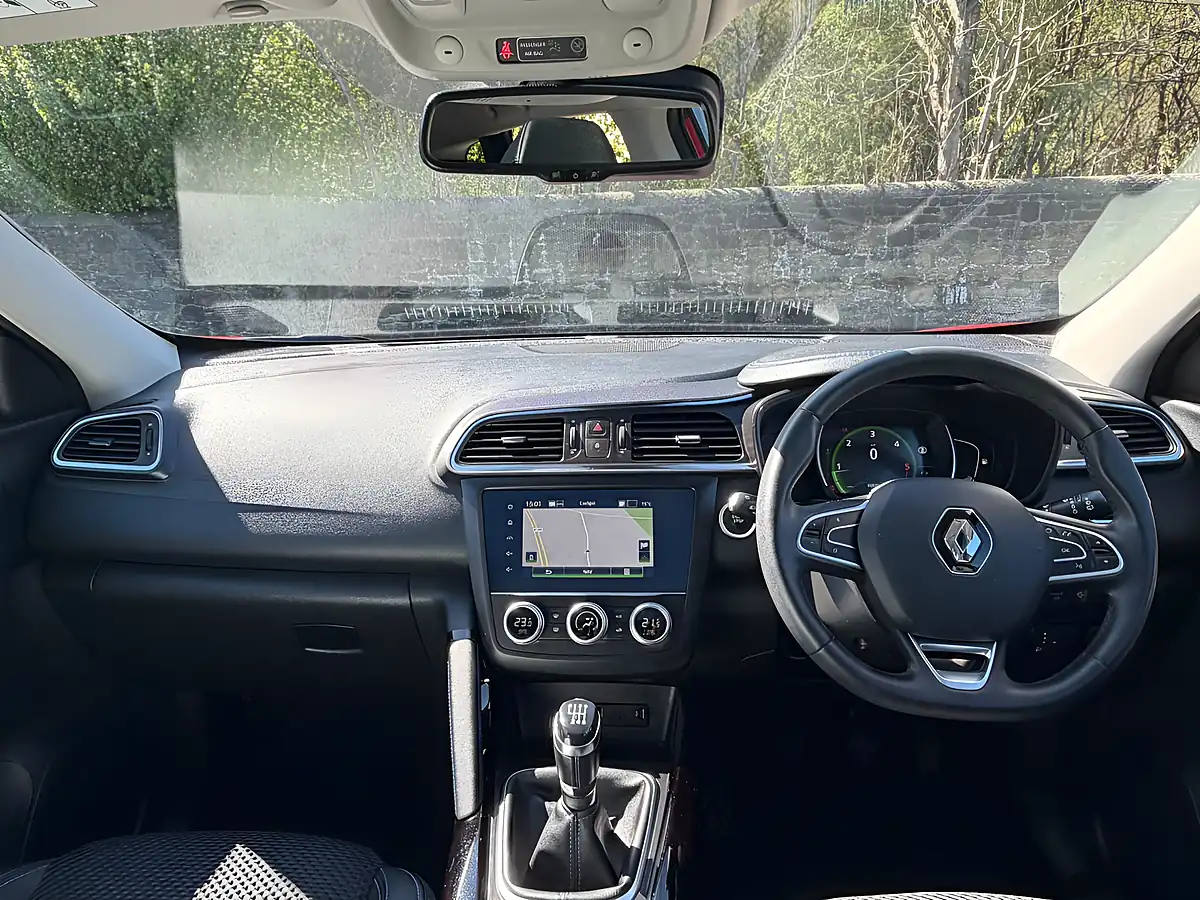 Used 2019 Renault Kadjar S Edition Flame Red - Interior and Exterior details 2