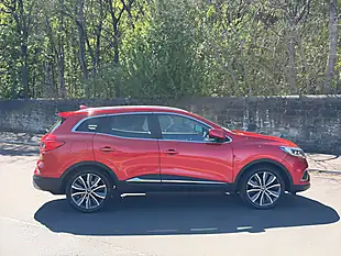 Used 2019 Renault Kadjar S Edition Flame Red - Interior and Exterior details 5