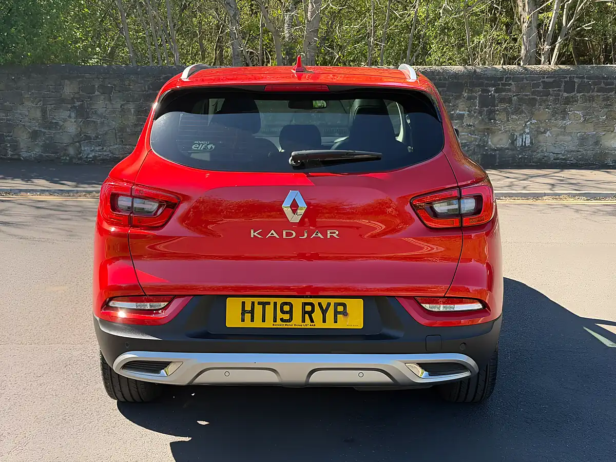Used 2019 Renault Kadjar S Edition Flame Red - Interior and Exterior details 9