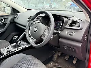 Used 2019 Renault Kadjar S Edition Flame Red - Interior and Exterior details 11