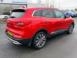 Used 2019 Renault Kadjar S Edition Flame Red - Interior and Exterior details 14