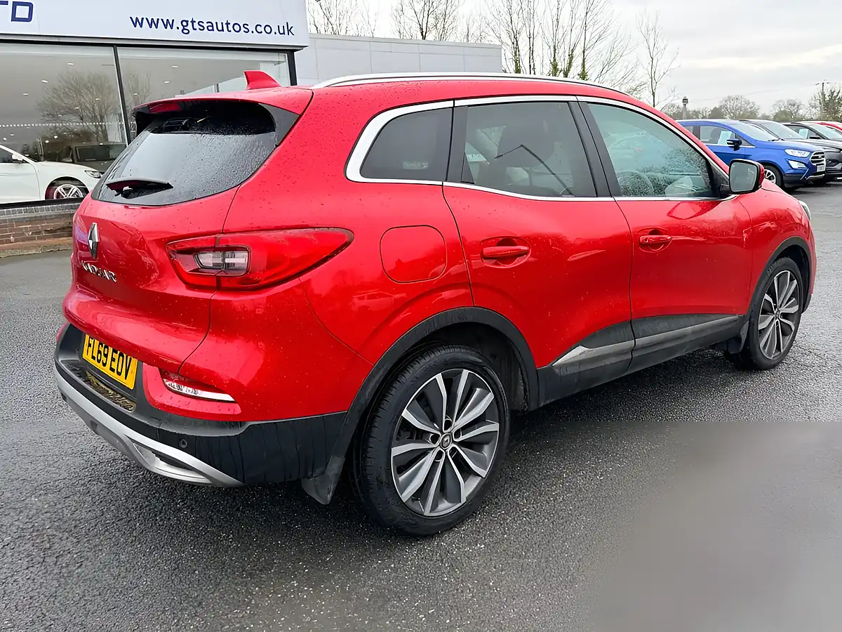 Used 2019 Renault Kadjar S Edition Flame Red - Interior and Exterior details 14