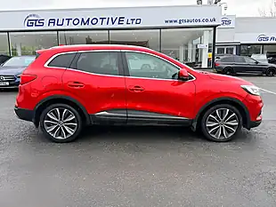 Used 2019 Renault Kadjar S Edition Flame Red - Interior and Exterior details 6