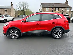 Used 2019 Renault Kadjar S Edition Flame Red - Interior and Exterior details 8