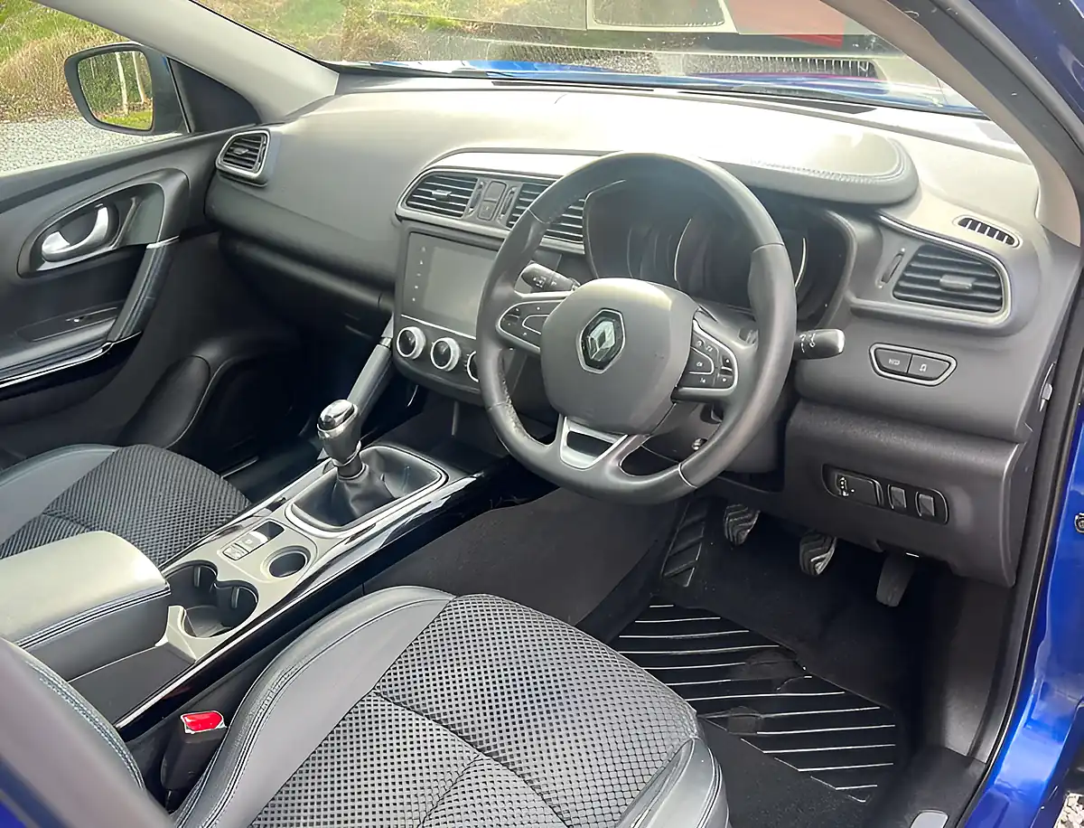 Used 2019 Renault Kadjar S Edition Iron Blue - Interior and Exterior details 13