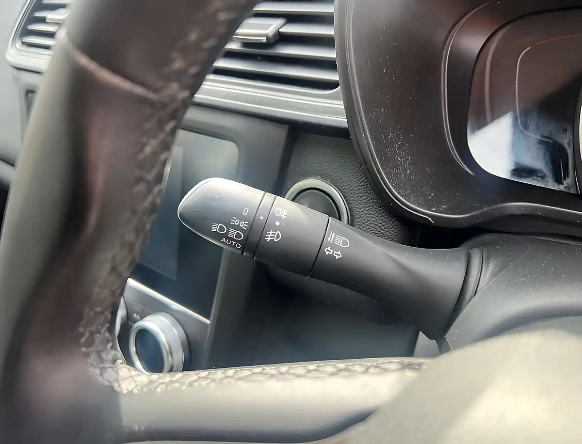 Used 2019 Renault Kadjar S Edition Iron Blue - Interior and Exterior details 15