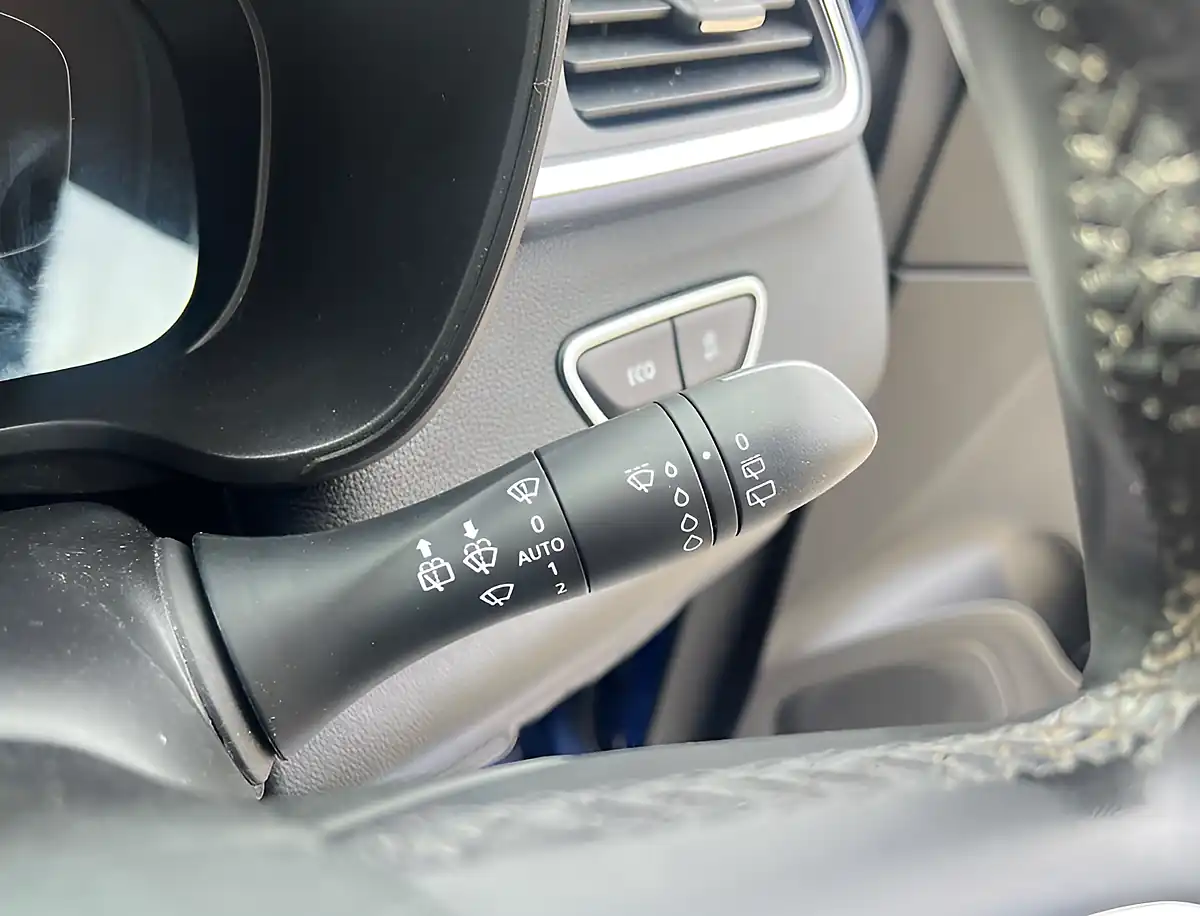 Used 2019 Renault Kadjar S Edition Iron Blue - Interior and Exterior details 16