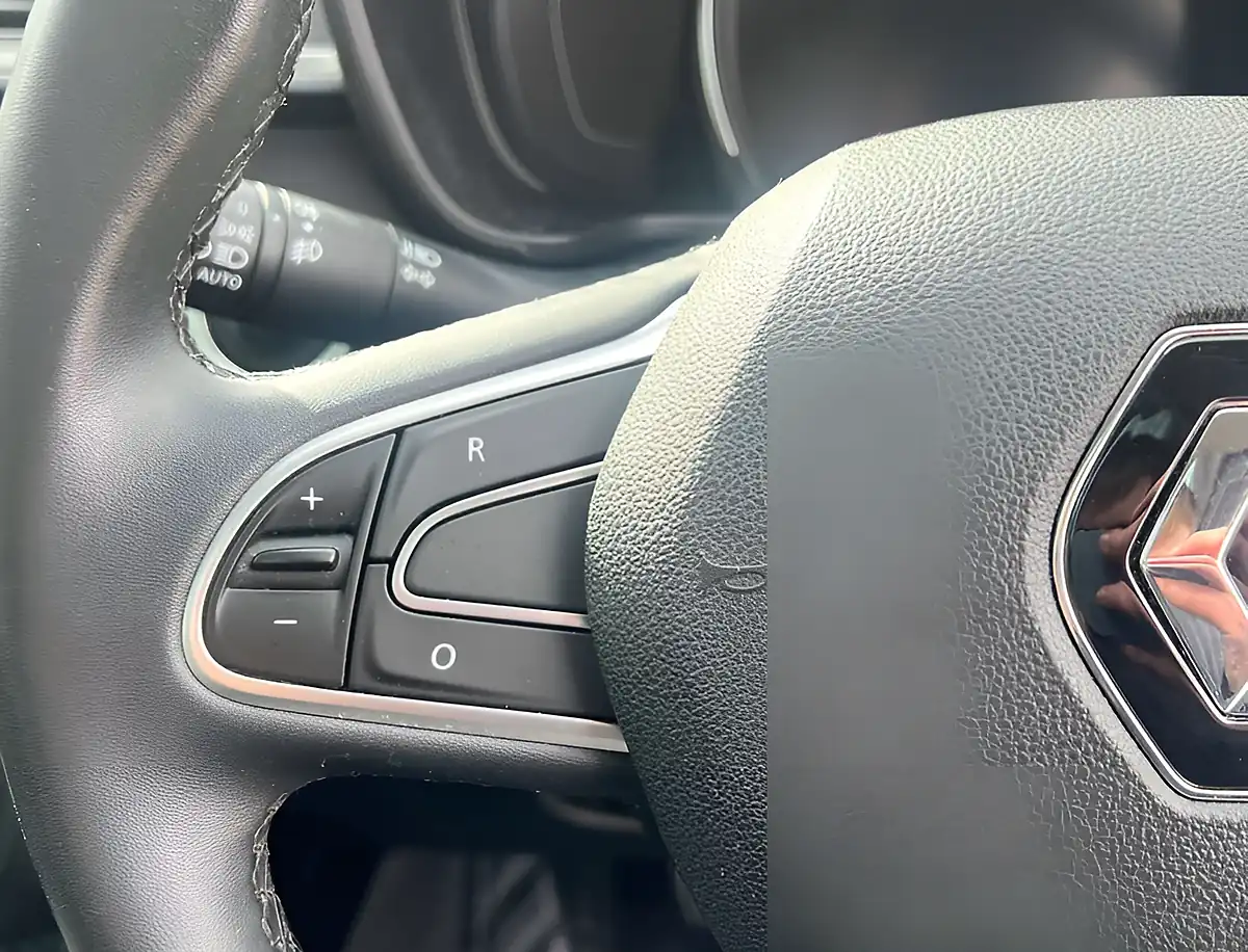 Used 2019 Renault Kadjar S Edition Iron Blue - Interior and Exterior details 17