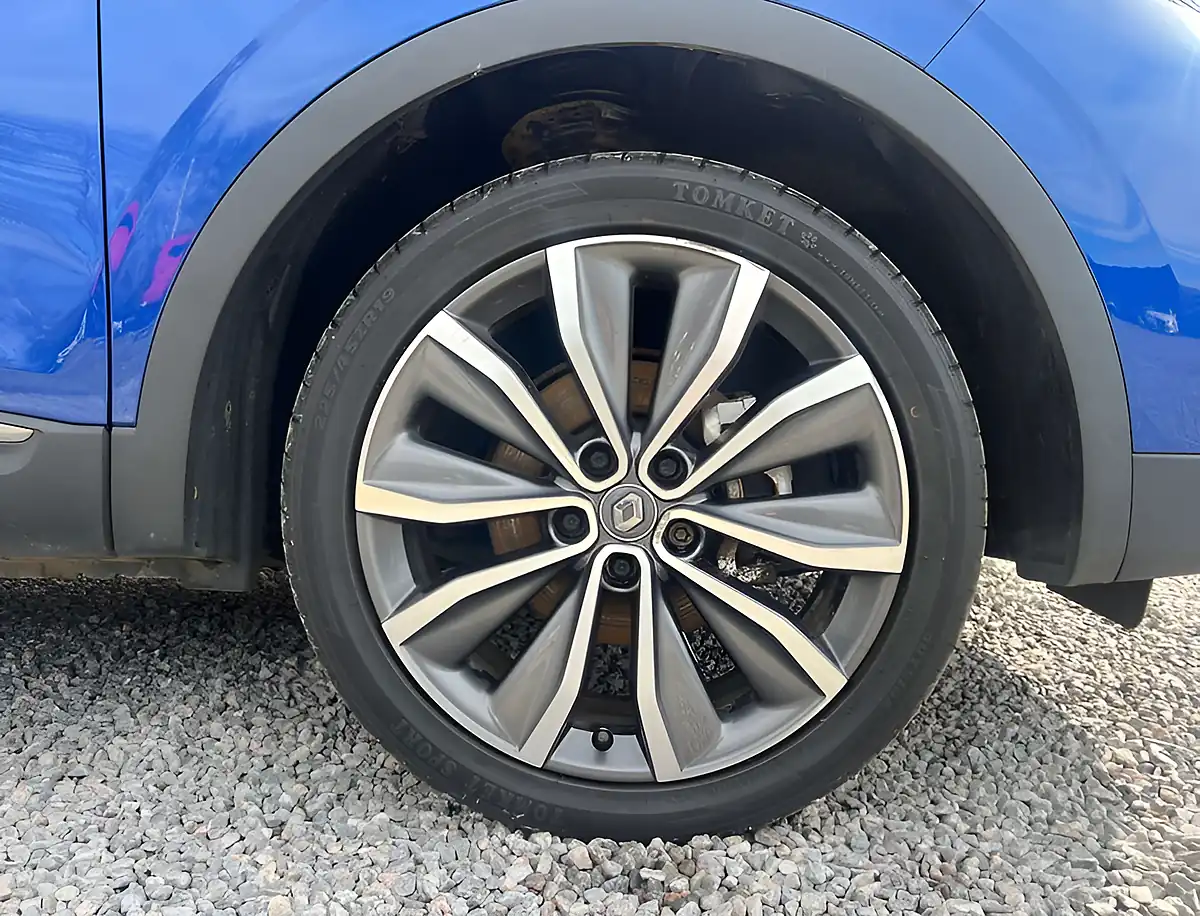 Used 2019 Renault Kadjar S Edition Iron Blue - Interior and Exterior details 9