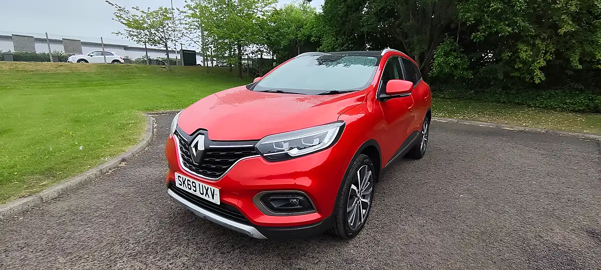 Used 2019 Renault Kadjar S Edition Red - Front View