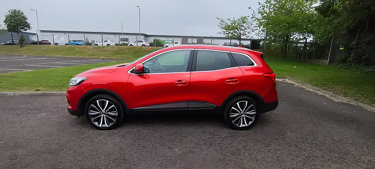 Used 2019 Renault Kadjar S Edition Red - Interior and Exterior details 2