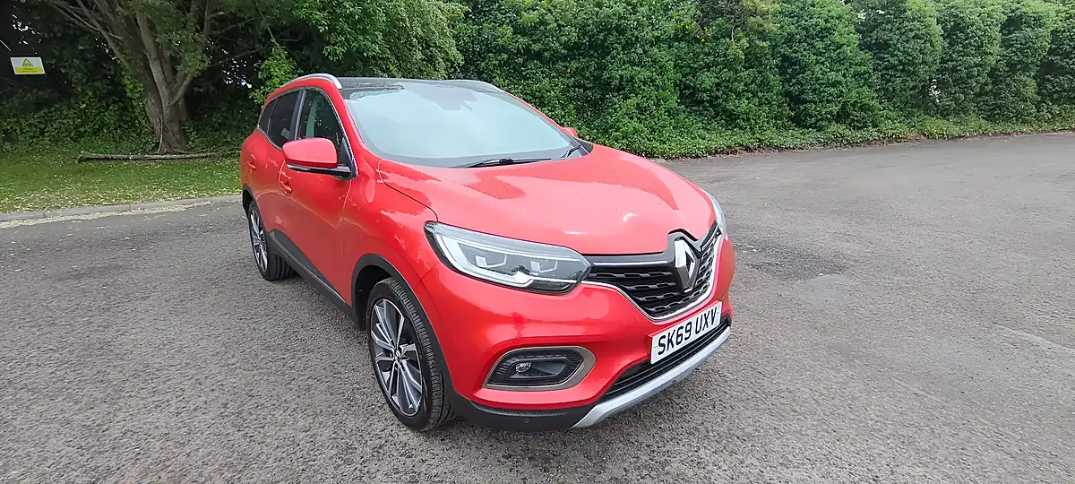 Used 2019 Renault Kadjar S Edition Red - Interior and Exterior details 7