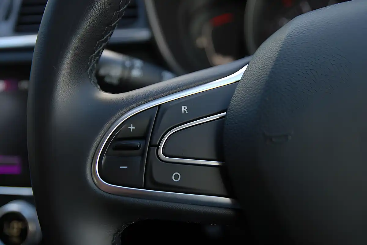 Used 2019 Renault Kadjar S Edition Red - Interior and Exterior details 10