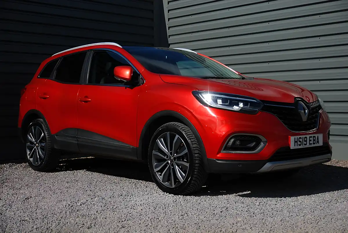 Used 2019 Renault Kadjar S Edition Red - Interior and Exterior details 2