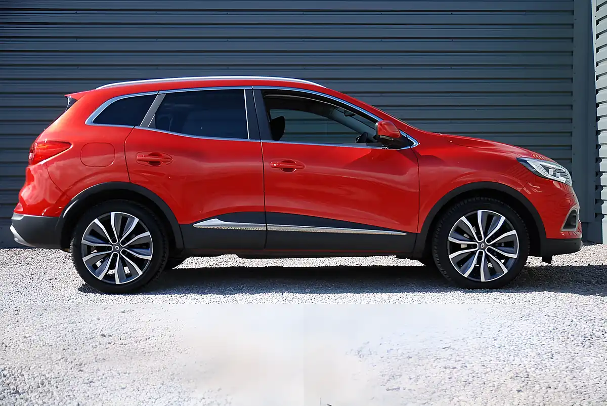 Used 2019 Renault Kadjar S Edition Red - Interior and Exterior details 4