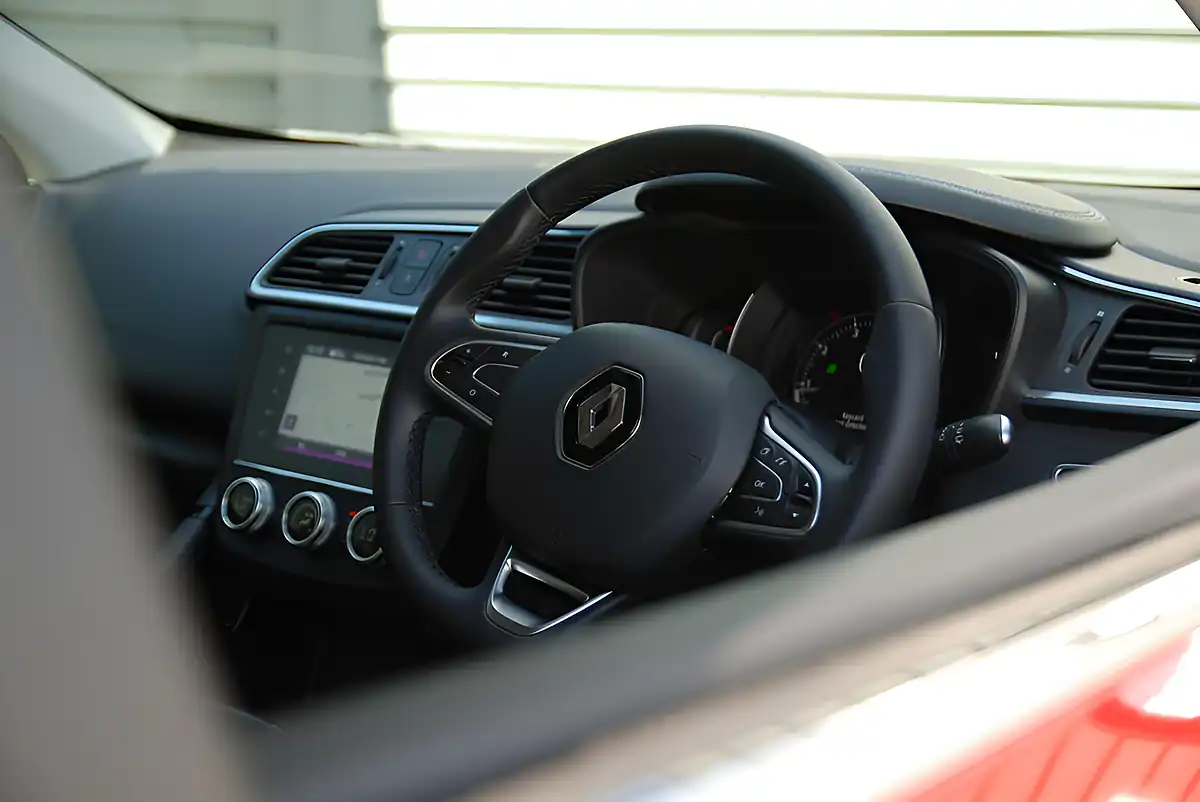 Used 2019 Renault Kadjar S Edition Red - Interior and Exterior details 6
