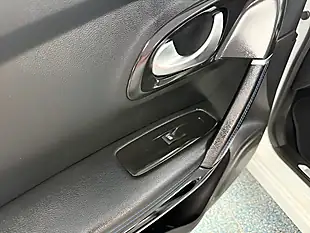 Used 2019 Renault Kadjar S Edition White - Interior and Exterior details 19