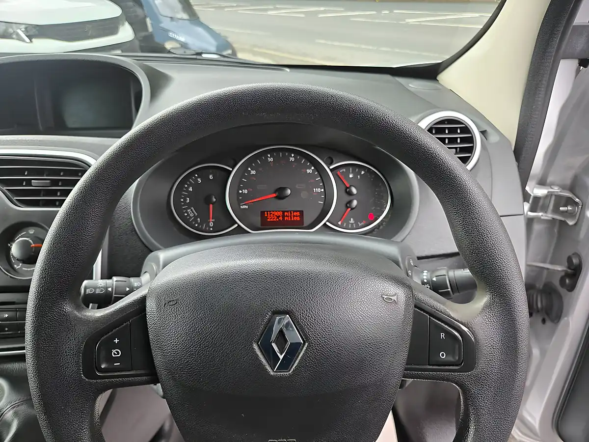 Used 2019 Renault Kangoo Business+ Grey - Interior and Exterior details 15