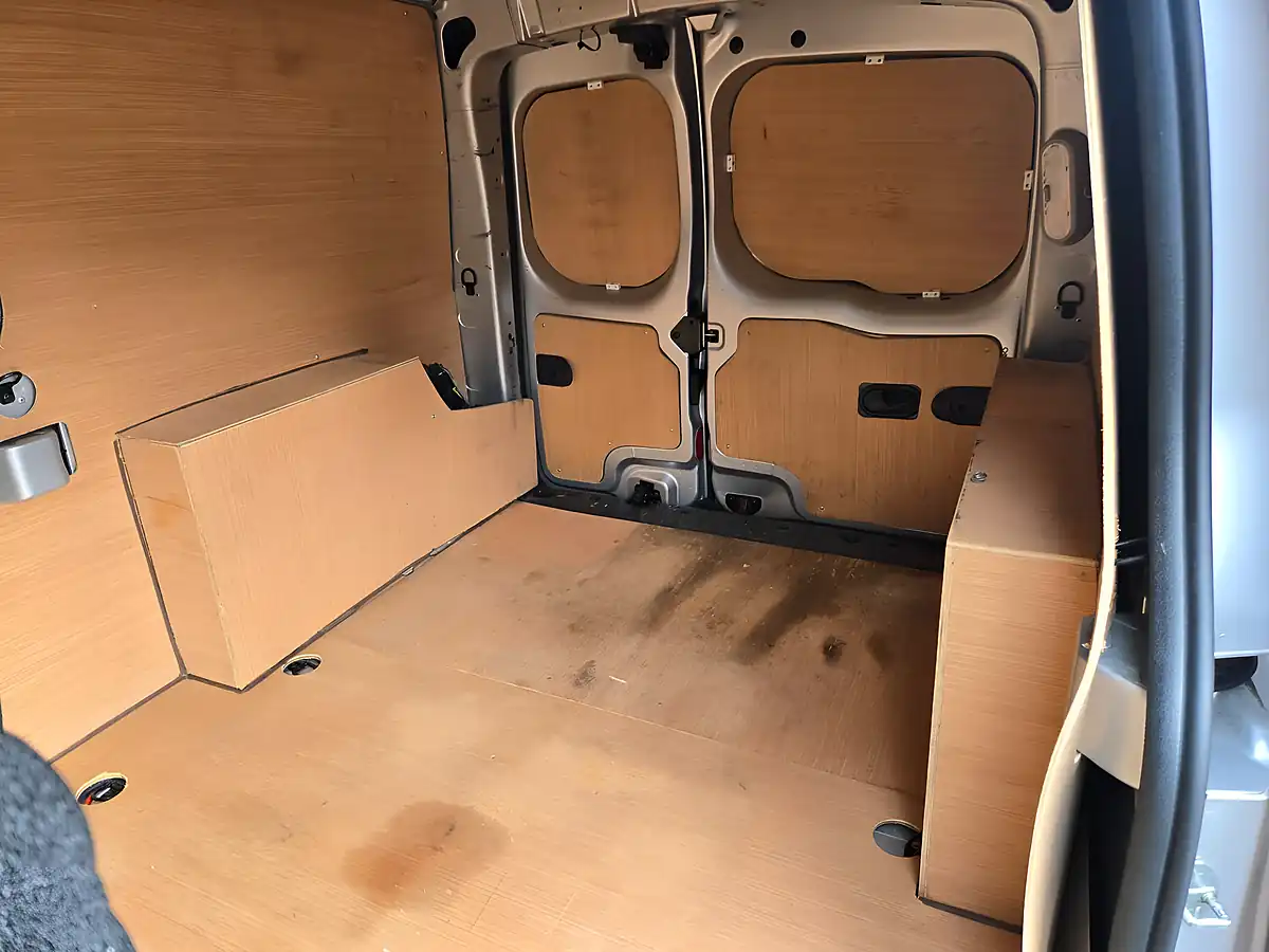 Used 2019 Renault Kangoo Business+ Grey - Interior and Exterior details 7