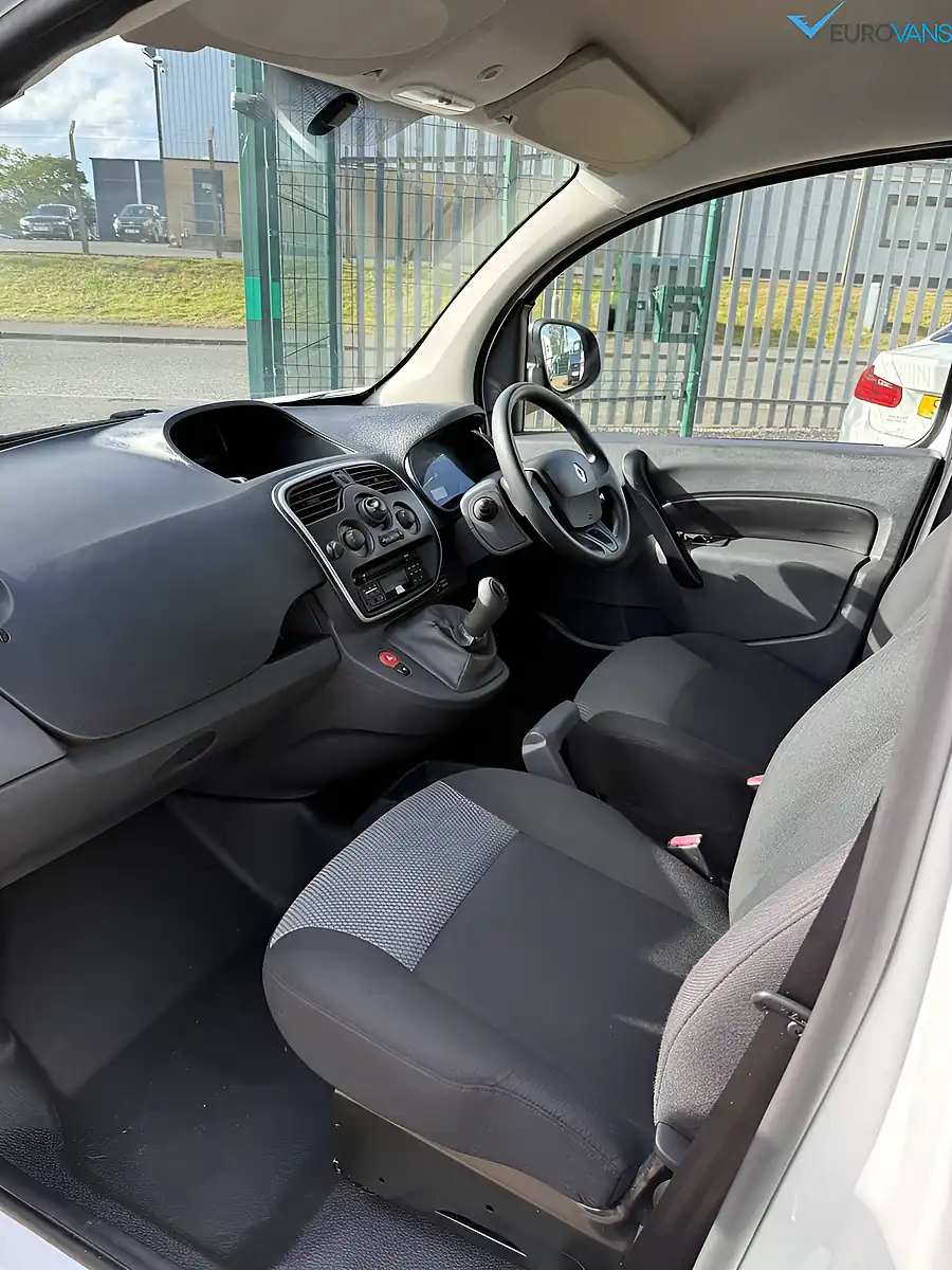 Used 2019 Renault Kangoo Business White - Interior and Exterior details 6
