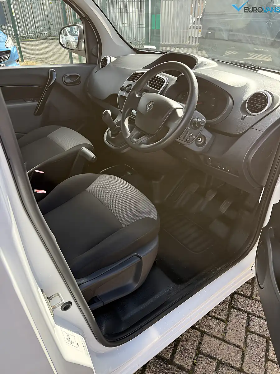 Used 2019 Renault Kangoo Business White - Interior and Exterior details 7