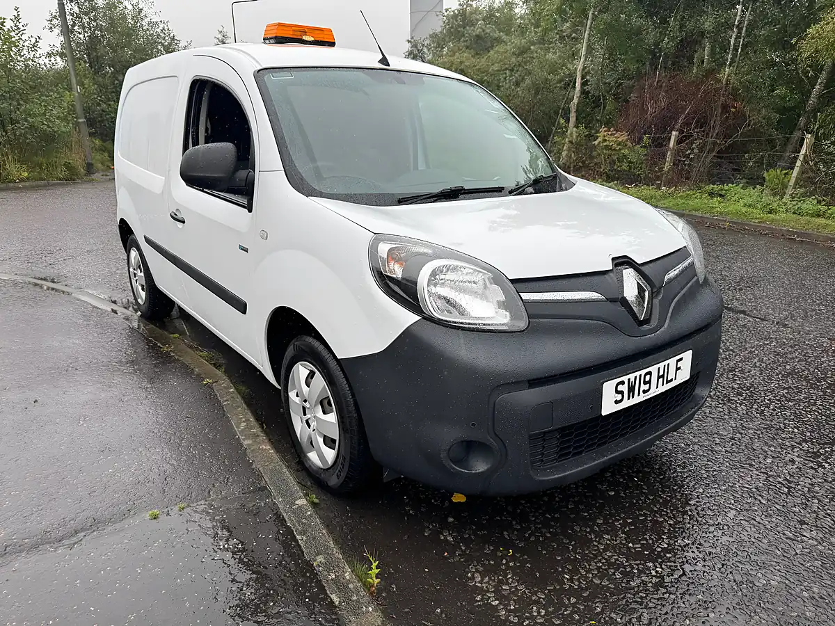 Used 2019 Renault Kangoo Business White - Front View
