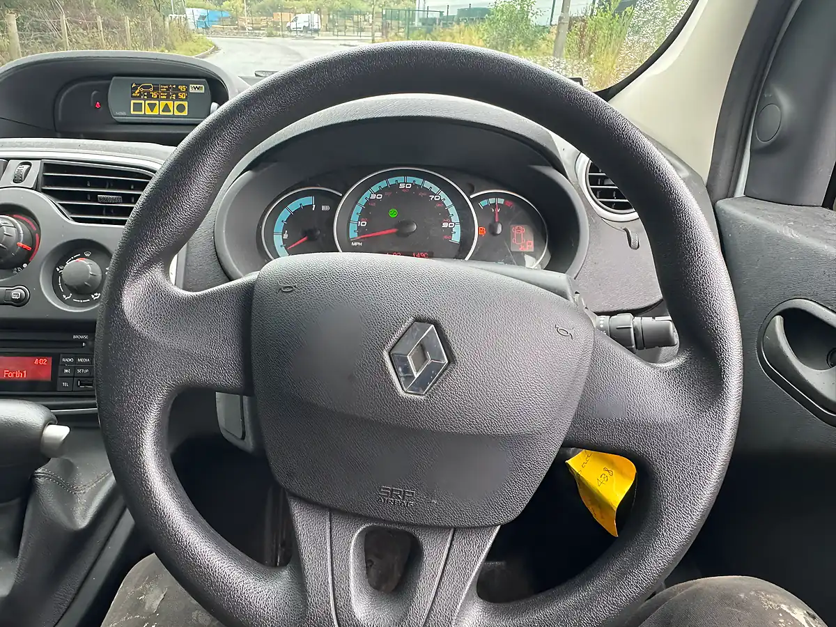 Used 2019 Renault Kangoo Business White - Interior and Exterior details 14