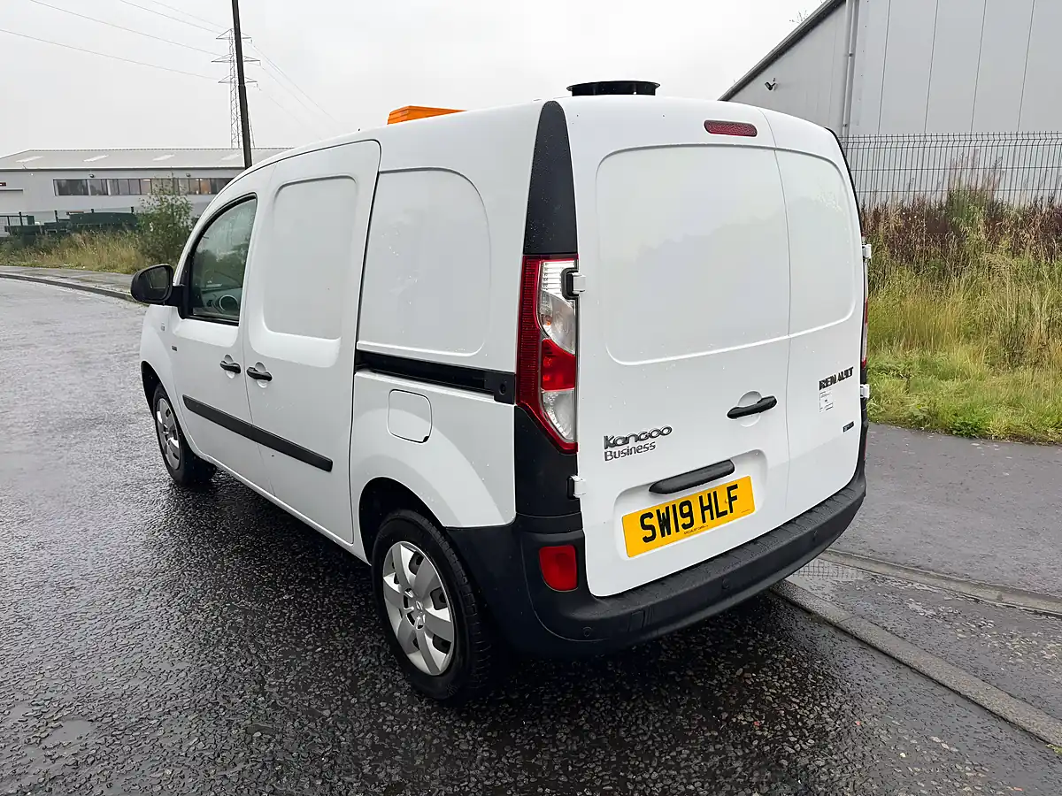 Used 2019 Renault Kangoo Business White - Interior and Exterior details 9