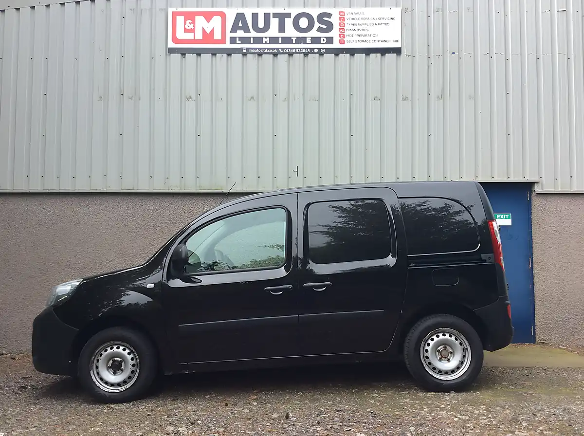 Used 2019 Renault Kangoo Energy Business Black - Interior and Exterior details 4