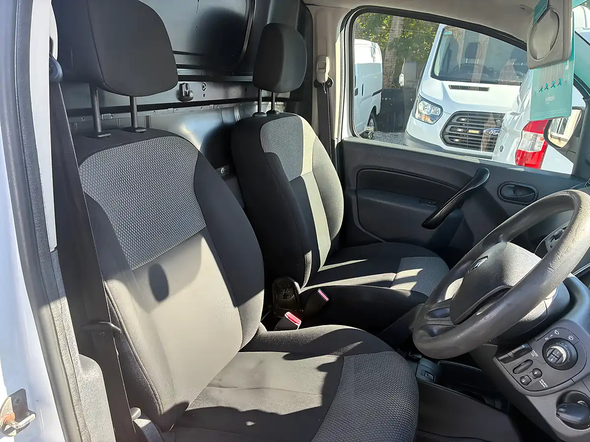 Used 2019 Renault Kangoo Energy Business Temperature Controlled White - Interior and Exterior details 9
