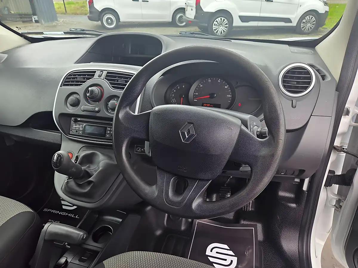 Used 2019 Renault Kangoo Maxi Business White - Interior and Exterior details 17