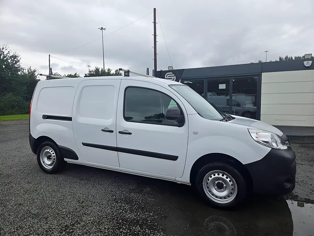 Used 2019 Renault Kangoo Maxi Business White - Interior and Exterior details 2