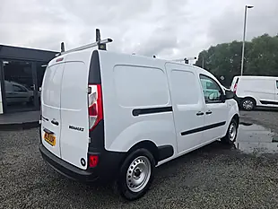 Used 2019 Renault Kangoo Maxi Business White - Interior and Exterior details 8