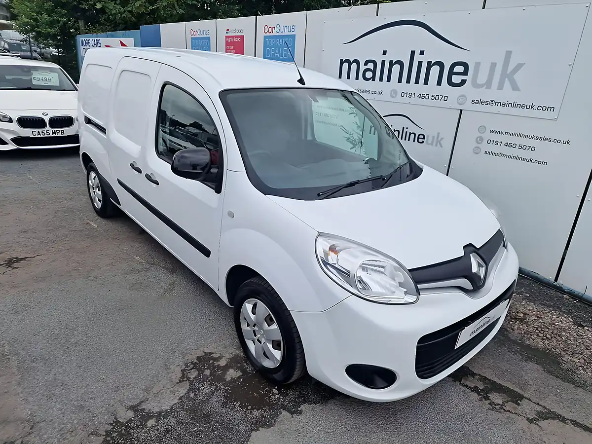 Used 2019 Renault Kangoo Maxi Business+ White - Front View