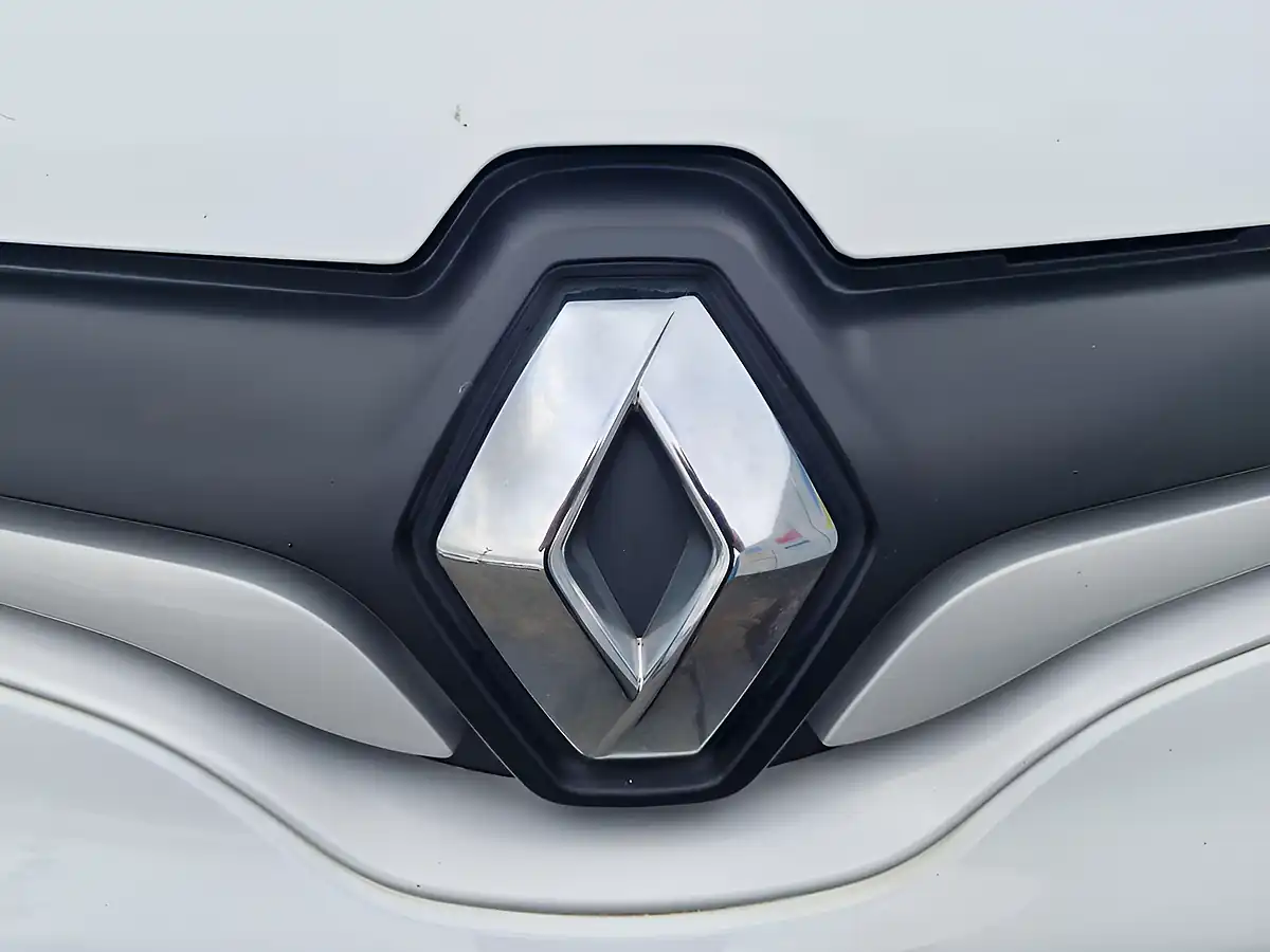 Used 2019 Renault Kangoo Maxi Business+ White - Interior and Exterior details 16