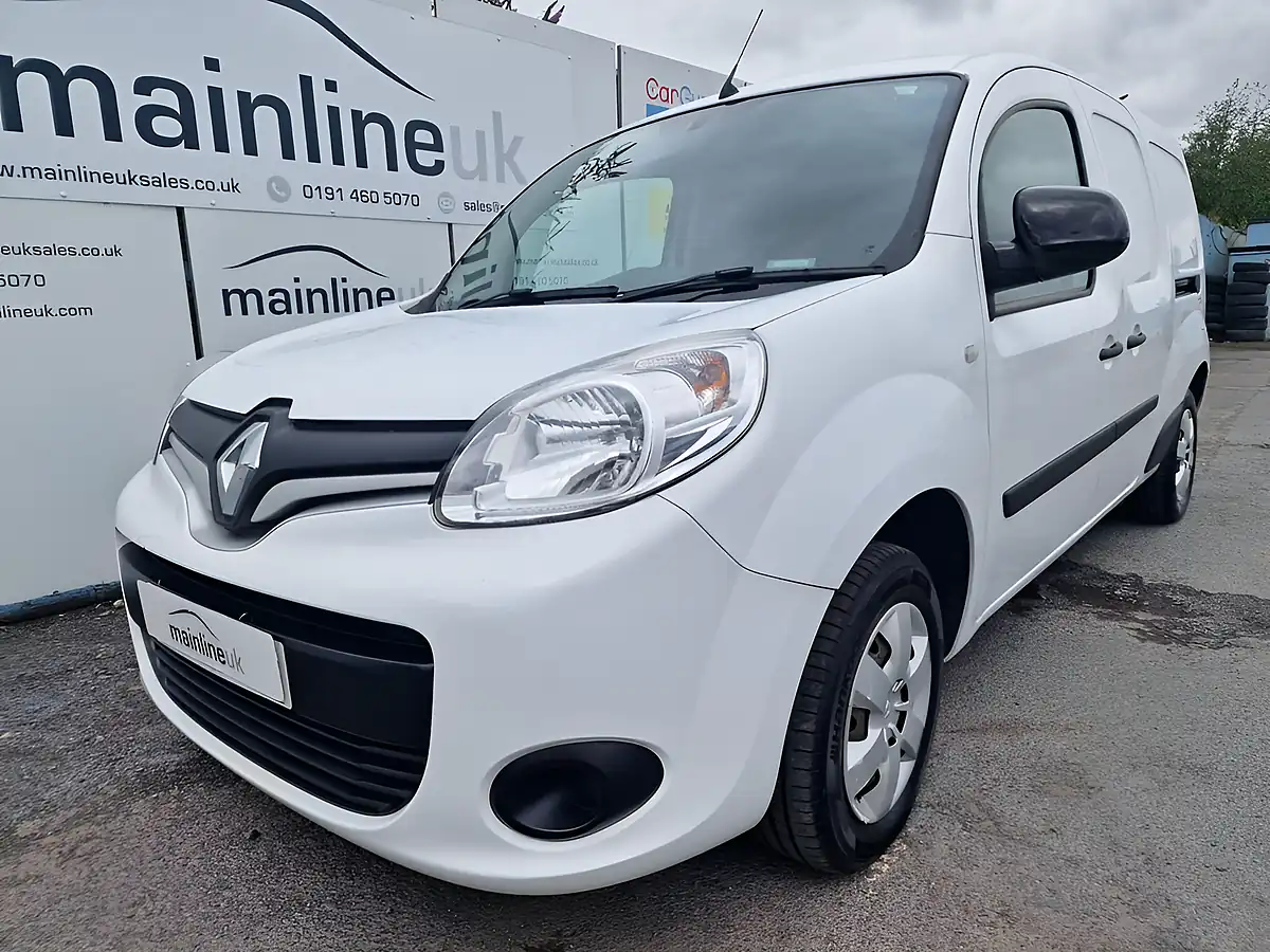 Used 2019 Renault Kangoo Maxi Business+ White - Interior and Exterior details 9