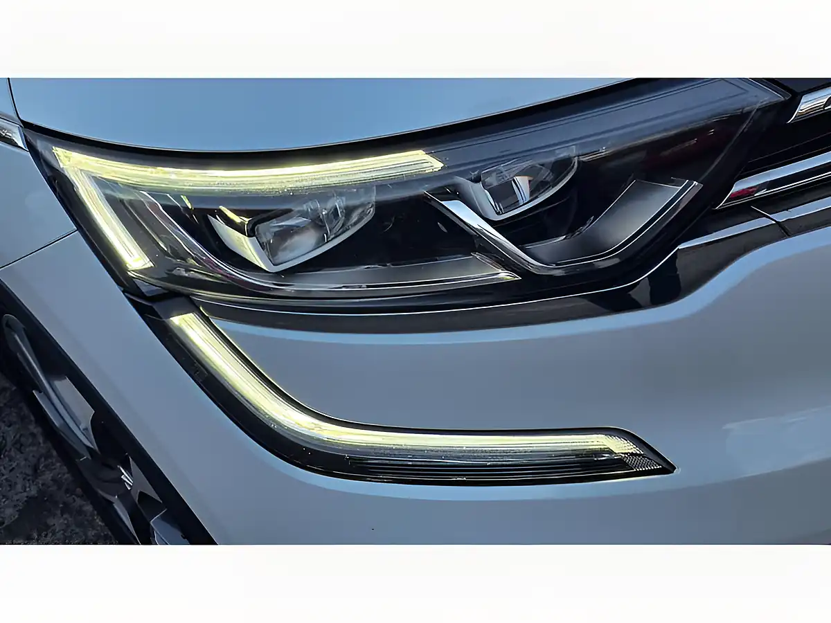 Used 2019 Renault Koleos GT Line White - Front View