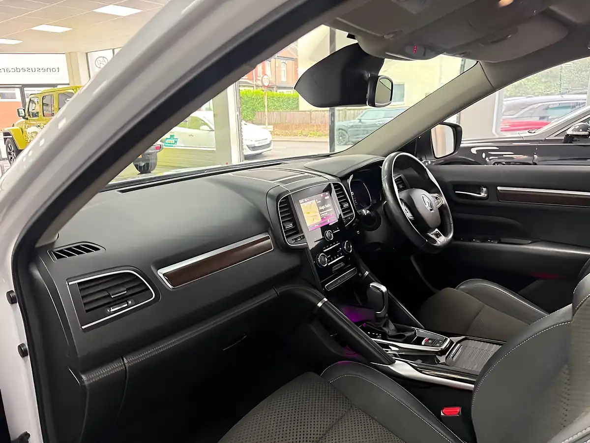 Used 2019 Renault Koleos Iconic White - Interior and Exterior details 14