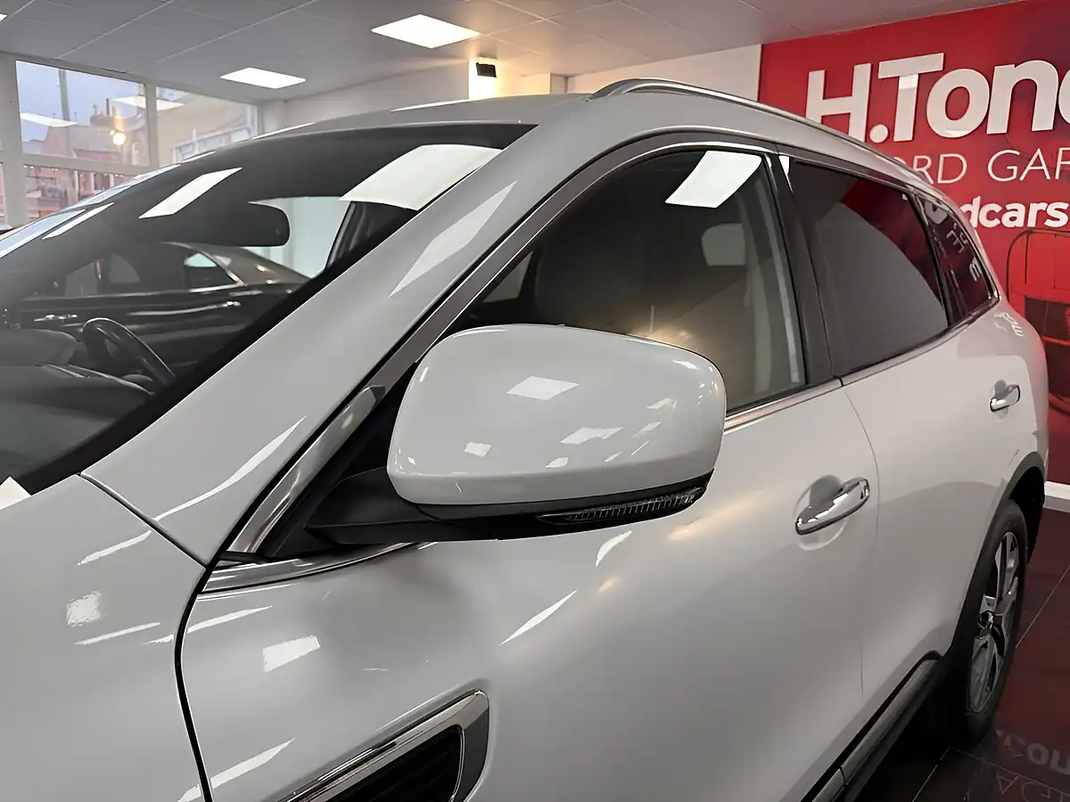 Used 2019 Renault Koleos Iconic White - Interior and Exterior details 16