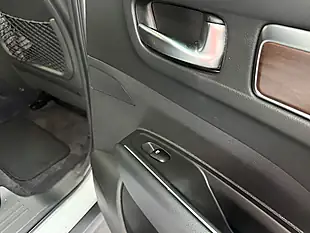 Used 2019 Renault Koleos Iconic White - Interior and Exterior details 6