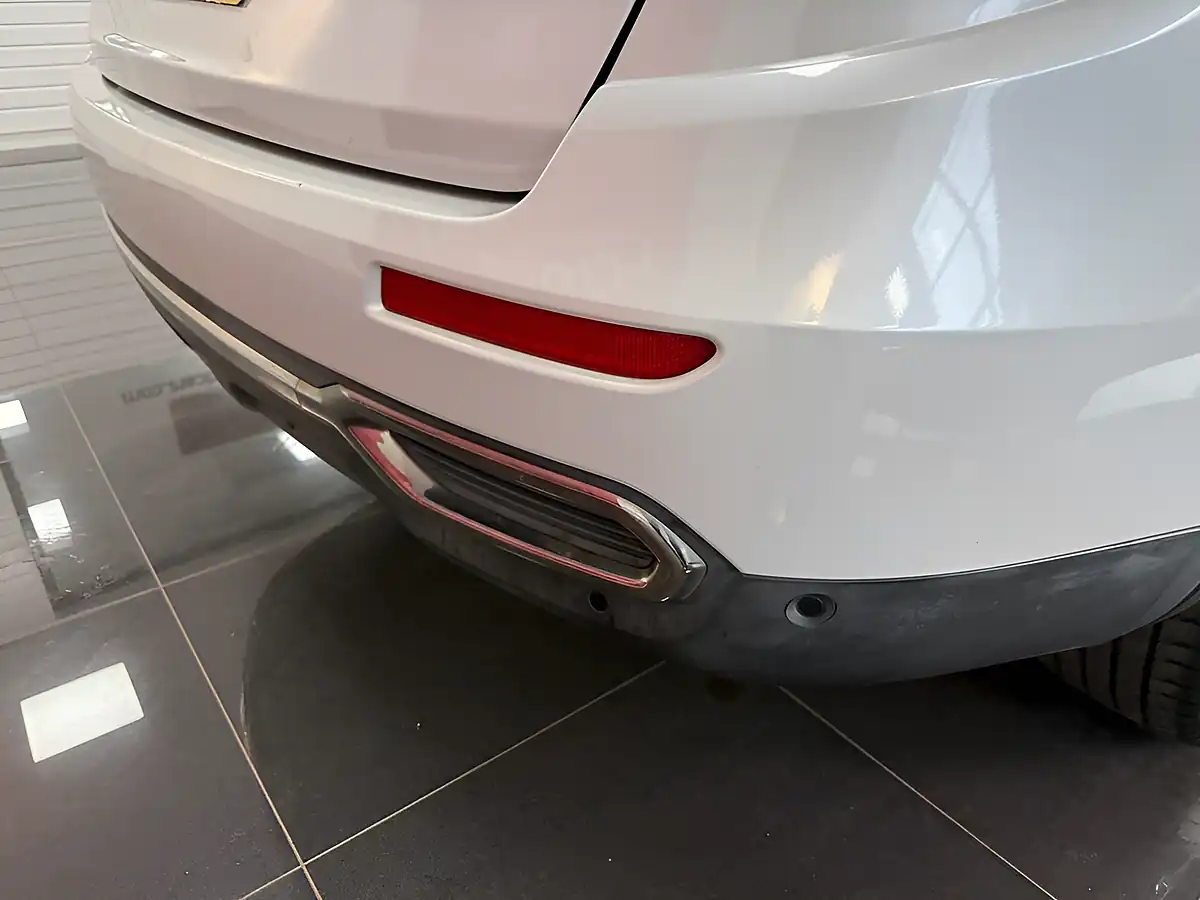 Used 2019 Renault Koleos Iconic White - Interior and Exterior details 8