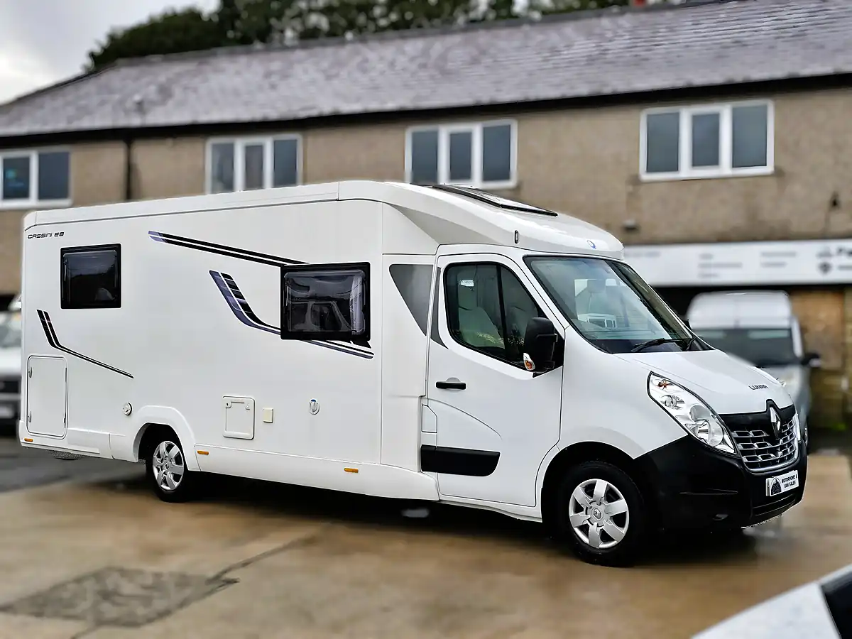 Used 2019 Renault Master Lunar Cassini Eb 19 - Front View