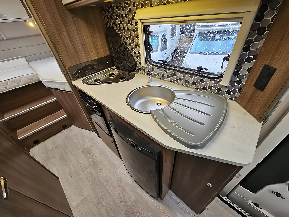 Used 2019 Renault Master Lunar Cassini Eb 19 - Interior and Exterior details 12