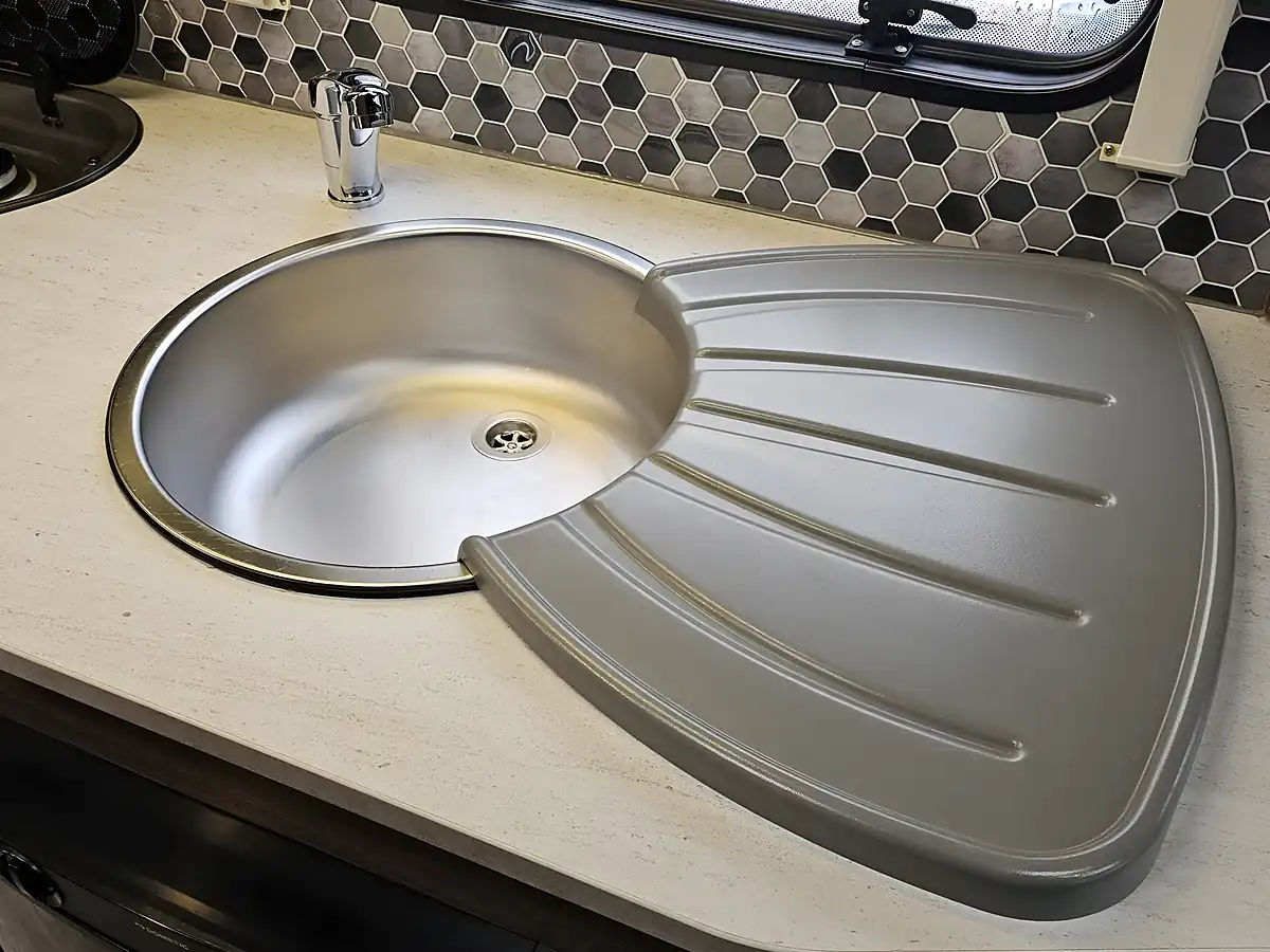 Used 2019 Renault Master Lunar Cassini Eb 19 - Interior and Exterior details 13