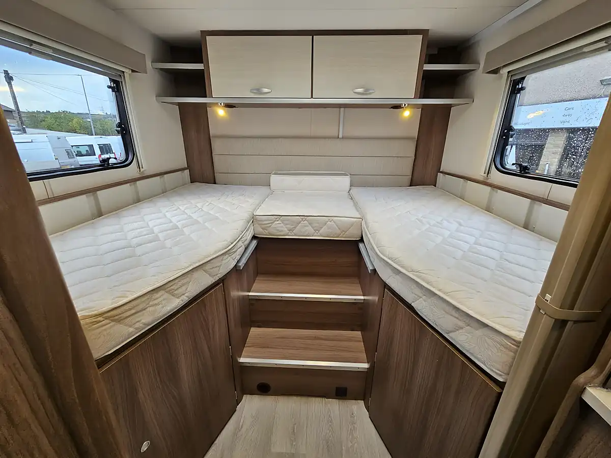 Used 2019 Renault Master Lunar Cassini Eb 19 - Interior and Exterior details 18
