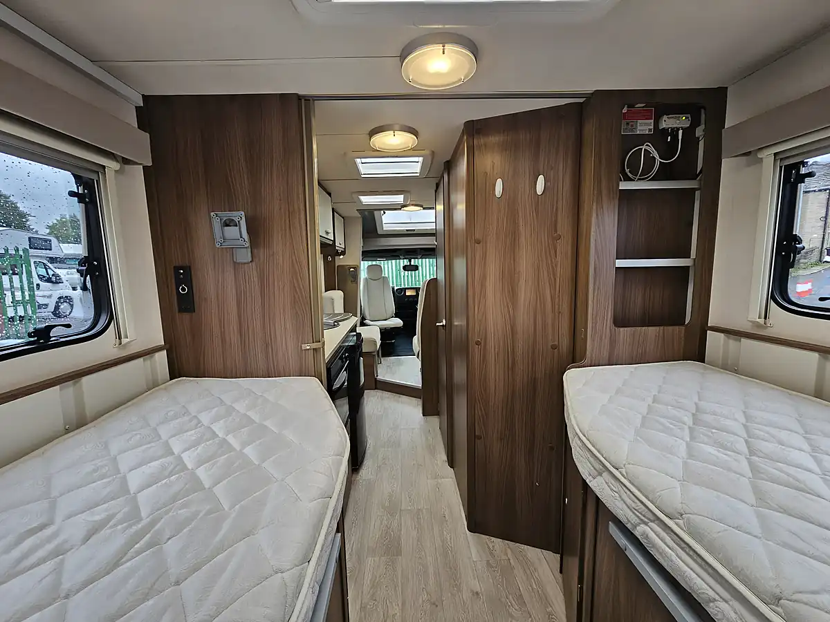 Used 2019 Renault Master Lunar Cassini Eb 19 - Interior and Exterior details 19