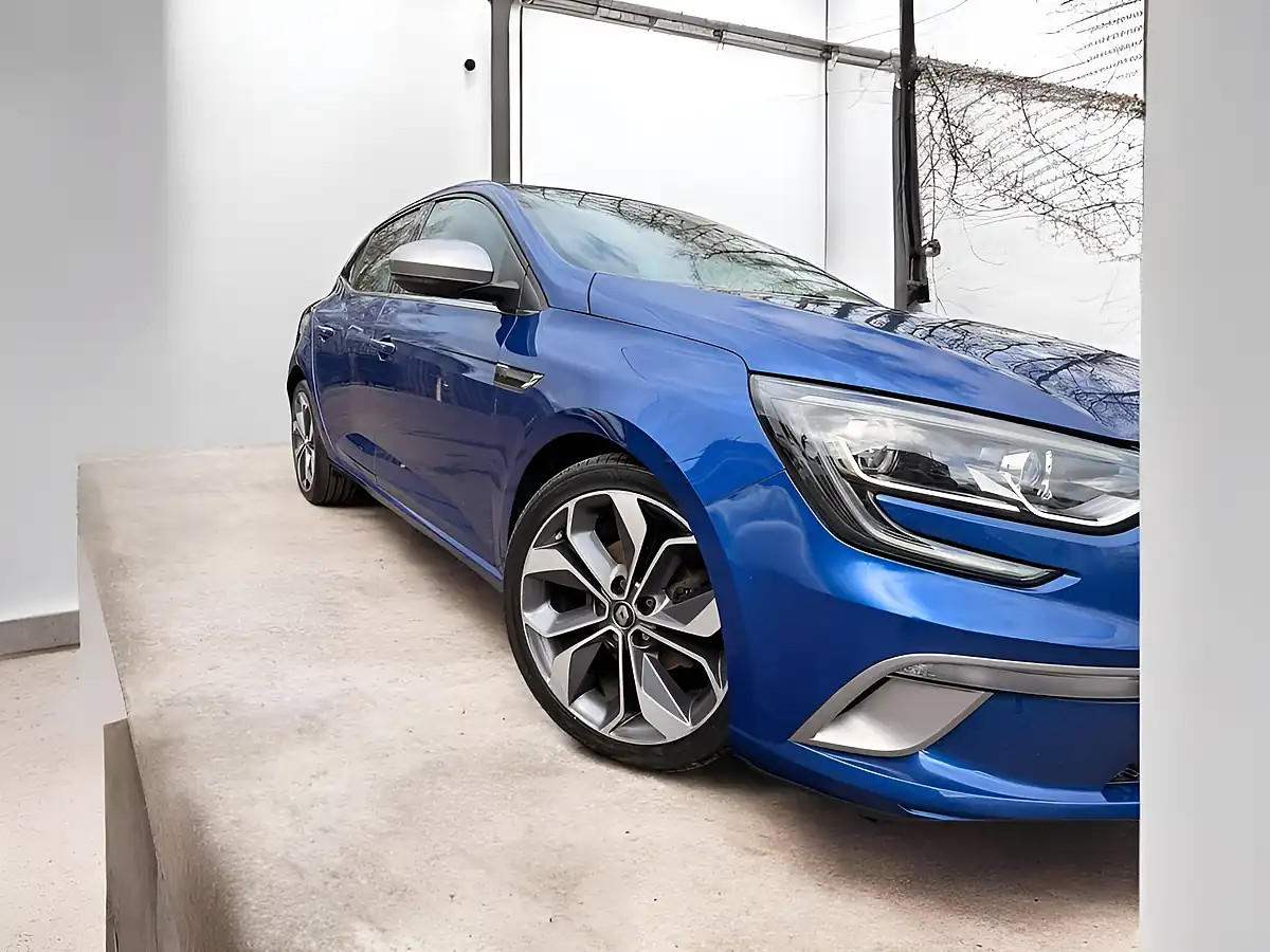 Used 2019 Renault Megane GT Line Iron Blue - Interior and Exterior details 5