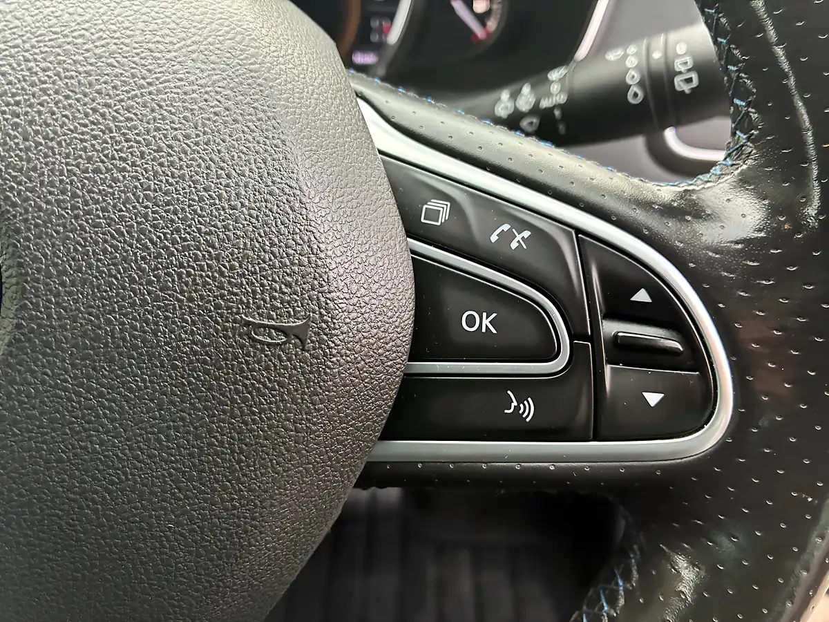 Used 2019 Renault Megane GT Line Sport Tourer Arctic White - Interior and Exterior details 13