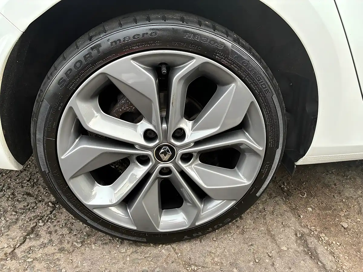 Used 2019 Renault Megane GT Line Sport Tourer Arctic White - Interior and Exterior details 15