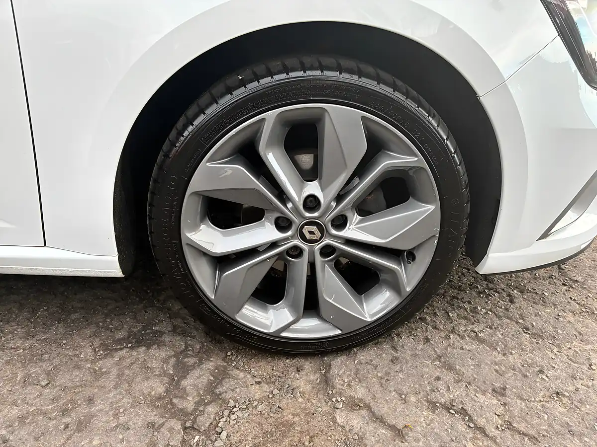 Used 2019 Renault Megane GT Line Sport Tourer Arctic White - Interior and Exterior details 16